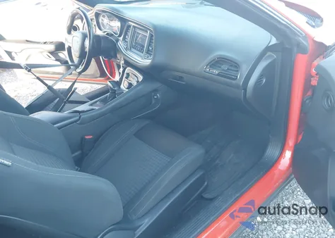 2019 Dodge Challenger Sxt z USA, uszkodzony, nr VIN 2C3CDZAG1KH534631